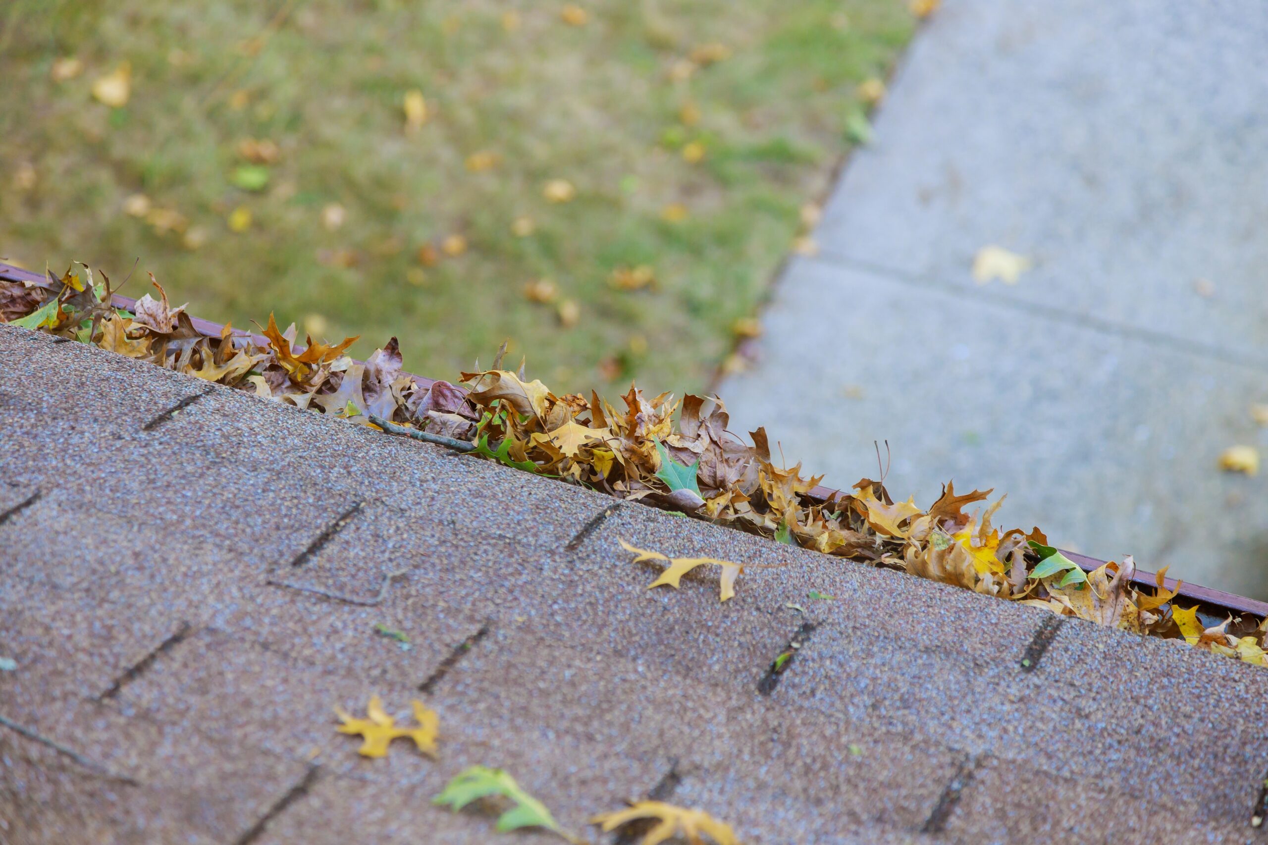 The Advantages of Heavy-Duty Commercial Gutters